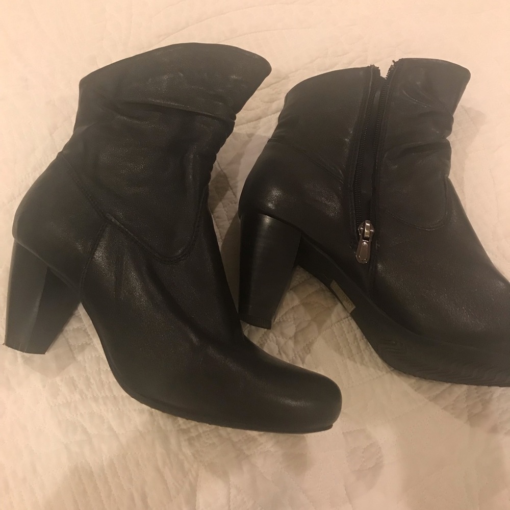 Black boots Spring Step